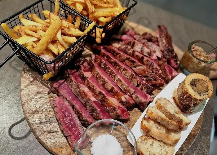 La Maison De La Saye & *